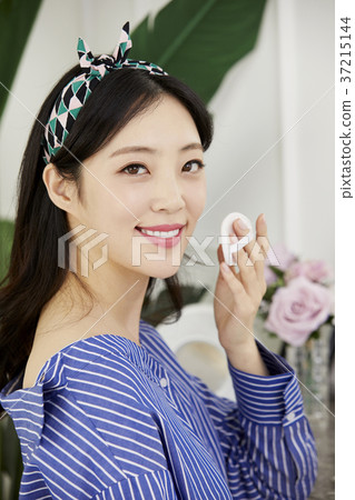 年輕的女人,生活,韓國 年輕的女人,生活,韓國 37215144