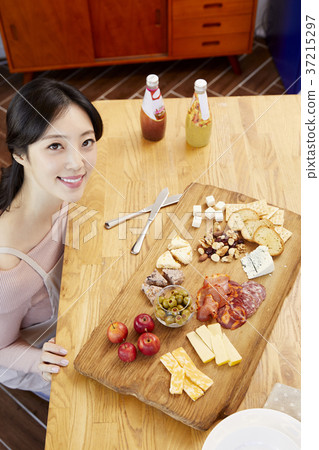 Young woman, Life, Korean Young woman, Life, Korean 37215297