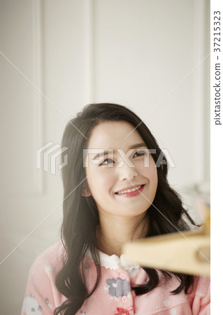 年輕的女人,生活,韓國 年輕的女人,生活,韓國 37215323