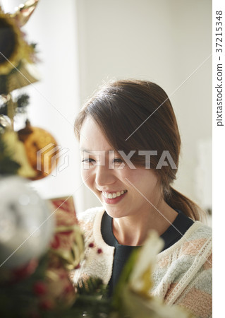 年輕的女人,生活,韓國 年輕的女人,生活,韓國 37215348