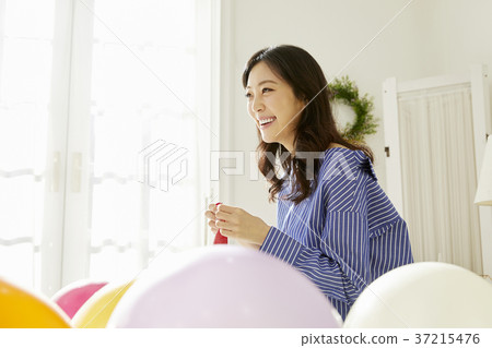 Young woman, Life, Korean 37215476