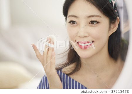 年輕的女人,生活,韓國 年輕的女人,生活,韓國 37215478