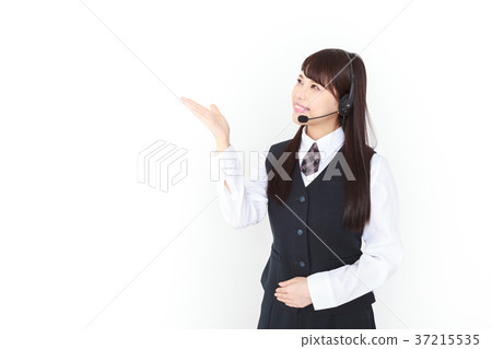 推薦年輕的女操作員 37215535