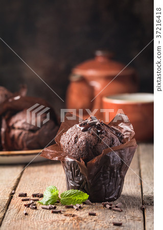 Homemade chocolate muffin 37216418