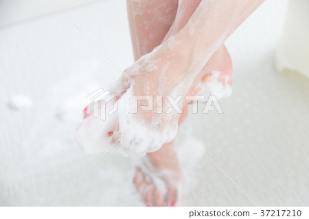 沐浴，女性 37217210