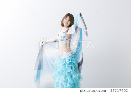 Belly Dancer 37217402
