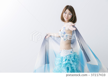 肚皮舞者 37217410