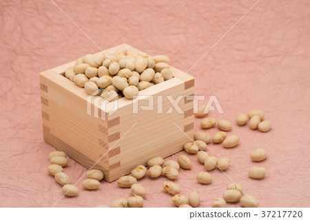Fukuminato的一部分豆子，粉紅色的日本紙背景c-2背景左對齊 37217720