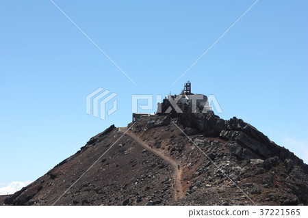 Mount Fuji 37221565