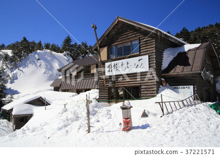 Near Kitayokodake Hutte on Northern Yatsugatake 37221571