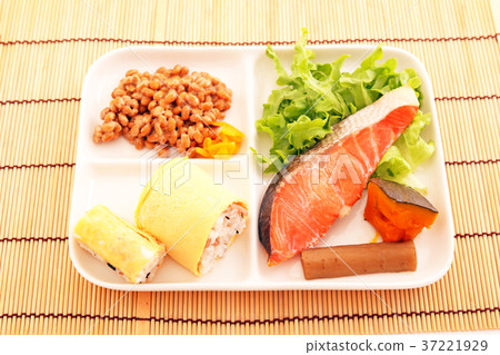 Japanese cuisine looks tasty Japanese cuisine looks tasty 37221929