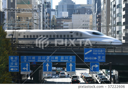 東京都市風景“標誌和新幹線”在日本 37222606