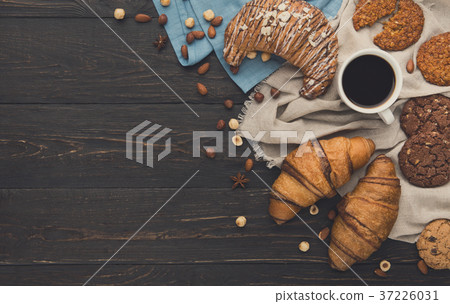 Mockup for bakery with copy space on rustic wood Mockup for bakery with copy space on rustic wood 37226031