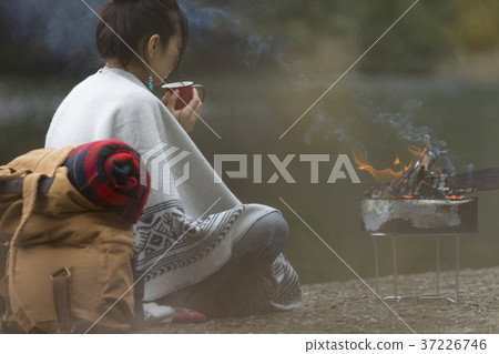 女人篝火獨奏旅行獨奏營 37226746