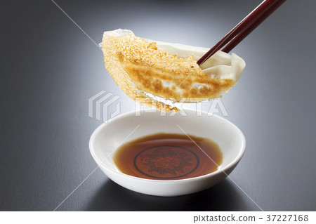 Gyoza  37227168