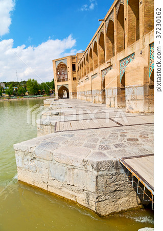 in iran the old bridge and the  river 37230162