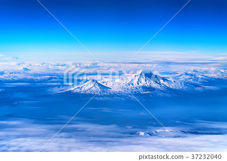 Aerial view of Mount Ararat 37232040
