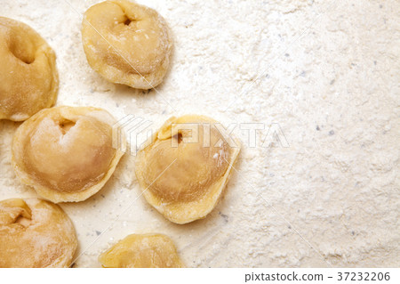 dumplings in flour 37232206