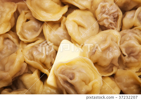 hot cooked dumplings 37232207