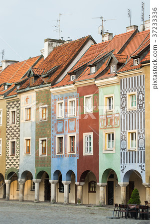 view of empty main square Stary Rynek at Poznan 37233336