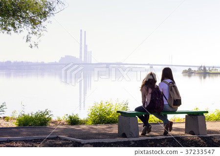 Two teenage girls 37233547