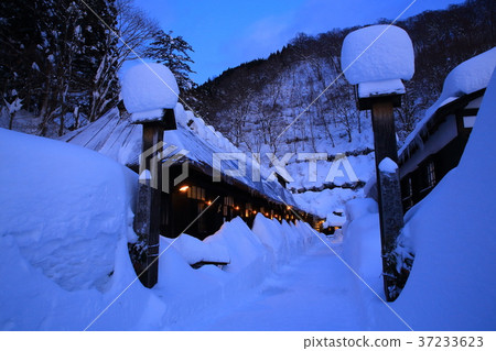 Winter papilla hot spring Winter papilla hot spring 37233623
