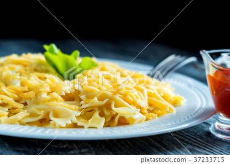 Traditional Italian pasta or fussili with cheese 37233715