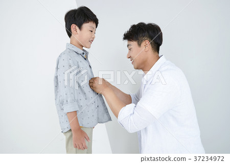 RF photo - Dad and little son isolated shot in studio 387 RF photo - Dad and little son isolated shot in studio 387 37234972