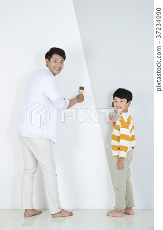 RF photo - Dad and little son isolated shot in studio 378 RF photo - Dad and little son isolated shot in studio 378 37234990