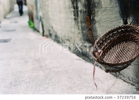 竹籃子與離開的人 竹籃子與離開的人 37239758