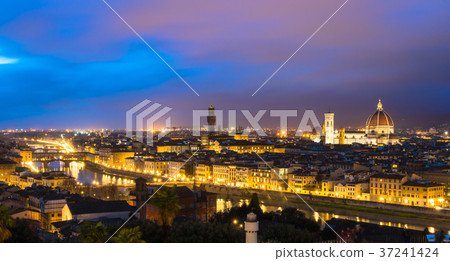 佛羅倫薩大教堂和城市 37241424