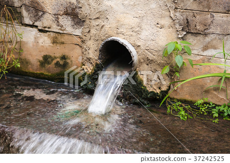 The waste water pipe The waste water pipe 37242525