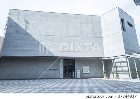 秋田縣立美術館入口風景 37244937