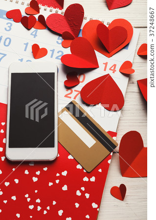 Valentine day online shopping background with copy 37248667