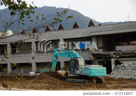 Elementary school demolition site 37251807