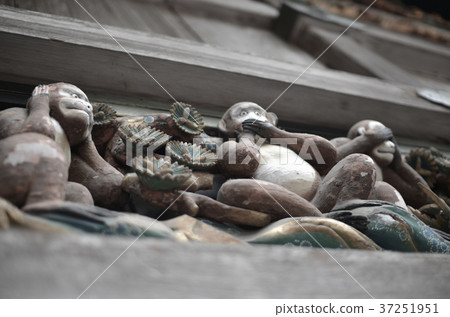 Angled lower angle 37251951