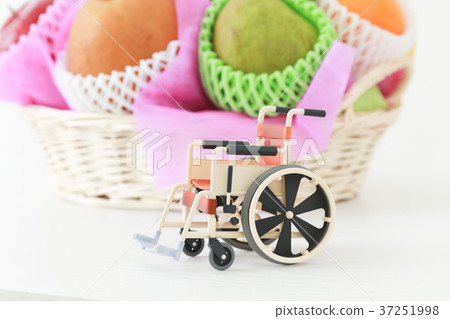 Medical image 37251998