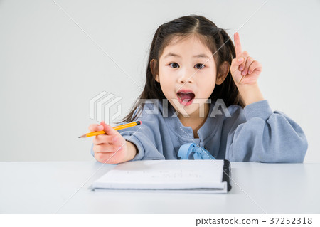 我的孩子在讀 我的孩子在讀 37252318