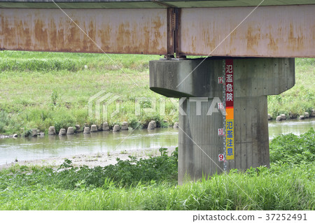 Bridge water gauge Bridge water gauge 37252491