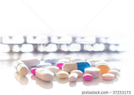 很多藥 很多藥 37253173