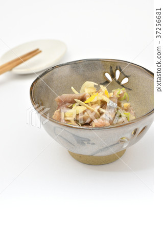 Tataki with sardines 37256681