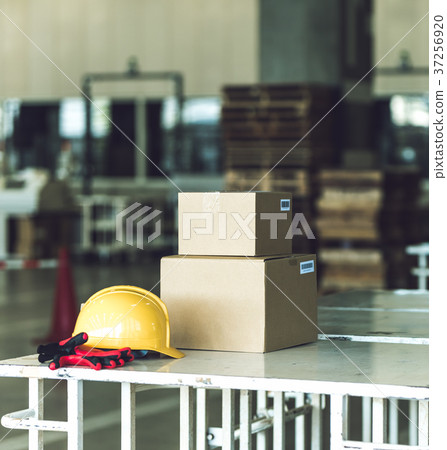 Warehouse  37256920