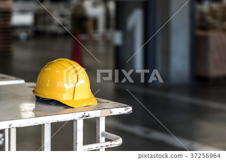 倉庫 倉庫 37256964