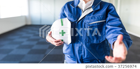 Helmet girl 37256974