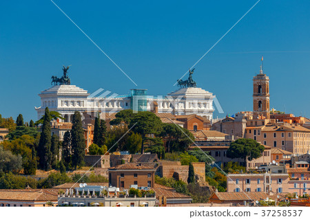 Rome. View of the city from the Aventine hill. 37258537