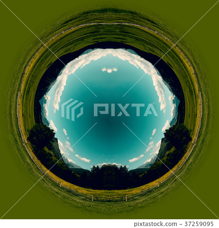 Mountain landscape panorama 37259095