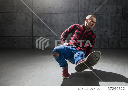 Breakdancer posing in studio 37260822