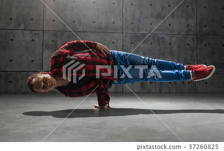 Breakdancer posing in studio Breakdancer posing in studio 37260825