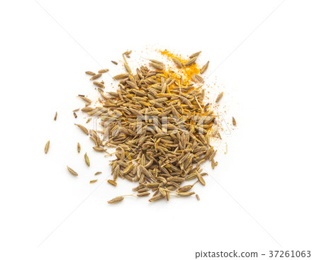 Pile of cumin seeds 37261063
