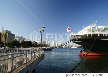 Yamashita Park 37262058